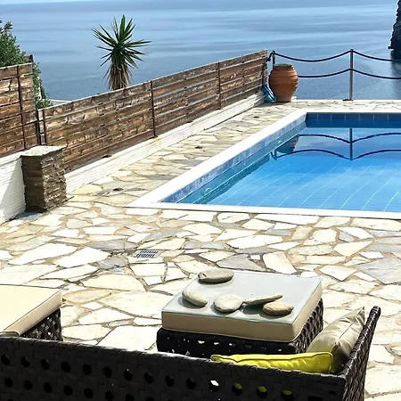 Sea View Maisonette בית נופש Sineti